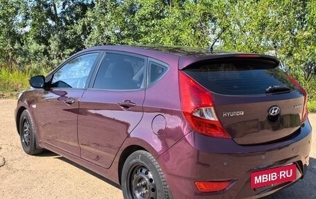 Hyundai Solaris II рестайлинг, 2013 год, 930 000 рублей, 3 фотография