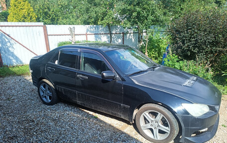 Lexus IS II рестайлинг 2, 2003 год, 900 000 рублей, 3 фотография