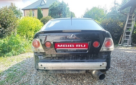 Lexus IS II рестайлинг 2, 2003 год, 900 000 рублей, 10 фотография