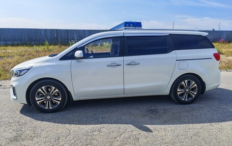 KIA Carnival III, 2018 год, 2 770 000 рублей, 8 фотография
