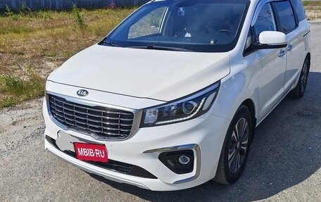 KIA Carnival III, 2018 год, 2 770 000 рублей, 9 фотография