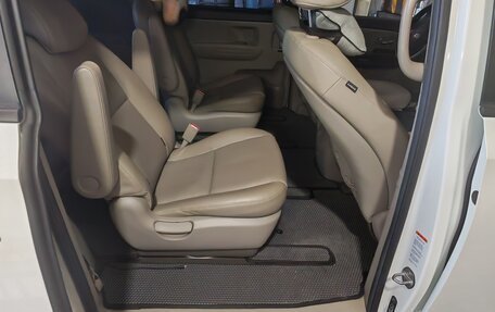 KIA Carnival III, 2018 год, 2 770 000 рублей, 22 фотография