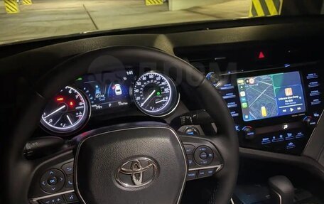 Toyota Camry, 2019 год, 2 300 000 рублей, 10 фотография