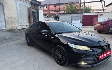 Toyota Camry, 2019 год, 2 300 000 рублей, 5 фотография