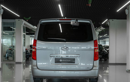 Hyundai Grand Starex Grand Starex I рестайлинг 2, 2019 год, 4 600 000 рублей, 6 фотография