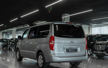 Hyundai Grand Starex Grand Starex I рестайлинг 2, 2019 год, 4 600 000 рублей, 4 фотография