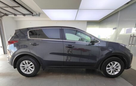 KIA Sportage IV рестайлинг, 2020 год, 2 415 000 рублей, 5 фотография