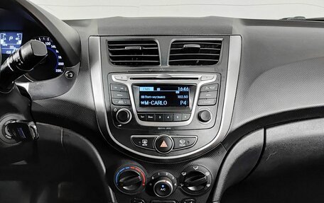 Hyundai Solaris II рестайлинг, 2014 год, 990 000 рублей, 18 фотография