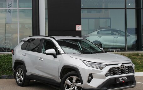 Toyota RAV4, 2021 год, 3 420 000 рублей, 3 фотография