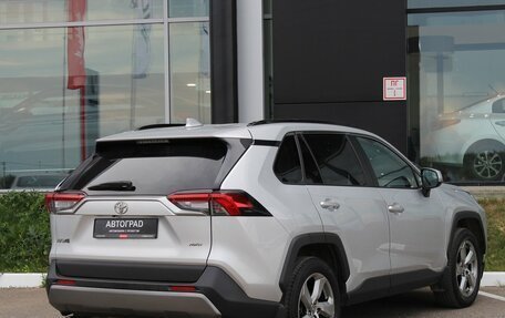 Toyota RAV4, 2021 год, 3 420 000 рублей, 4 фотография
