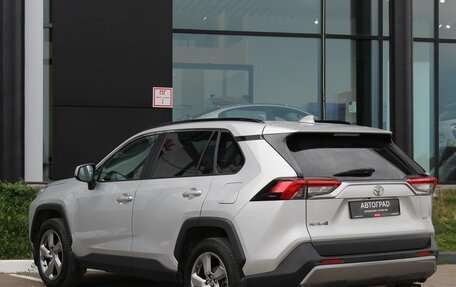 Toyota RAV4, 2021 год, 3 420 000 рублей, 6 фотография