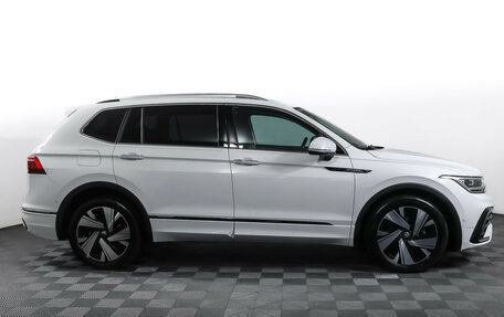 Volkswagen Tiguan II, 2023 год, 3 998 000 рублей, 5 фотография