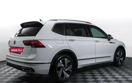 Volkswagen Tiguan II, 2023 год, 3 998 000 рублей, 6 фотография