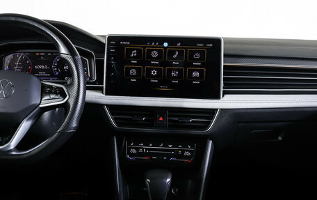 Volkswagen Tiguan II, 2023 год, 3 998 000 рублей, 18 фотография
