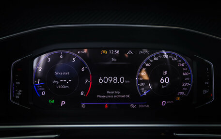 Volkswagen Tiguan II, 2023 год, 3 998 000 рублей, 17 фотография