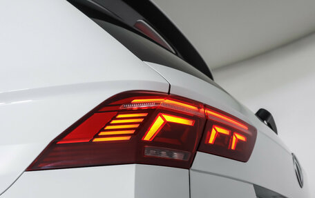 Volkswagen Tiguan II, 2023 год, 3 998 000 рублей, 24 фотография