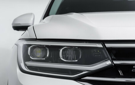 Volkswagen Tiguan II, 2023 год, 3 998 000 рублей, 25 фотография