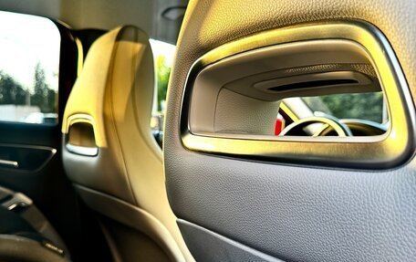 Mercedes-Benz GLA, 2018 год, 3 050 000 рублей, 12 фотография