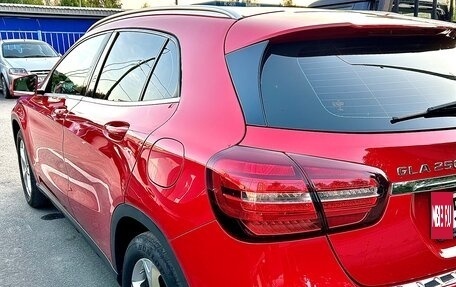 Mercedes-Benz GLA, 2018 год, 3 050 000 рублей, 18 фотография