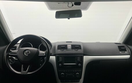 Skoda Yeti I рестайлинг, 2015 год, 1 082 000 рублей, 13 фотография