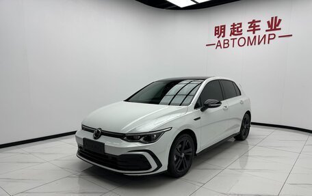 Volkswagen Golf VIII, 2023 год, 1 520 000 рублей, 1 фотография