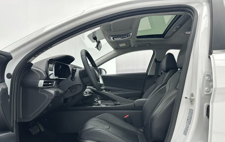 Hyundai Elantra, 2023 год, 1 190 000 рублей, 14 фотография