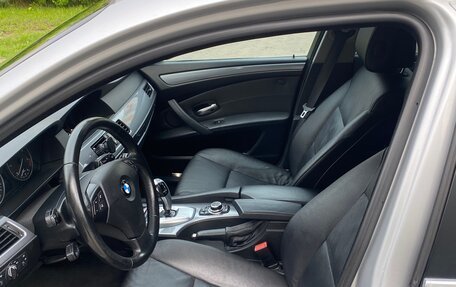 BMW 5 серия, 2010 год, 1 500 000 рублей, 15 фотография