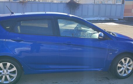 Hyundai Solaris II рестайлинг, 2012 год, 680 000 рублей, 2 фотография