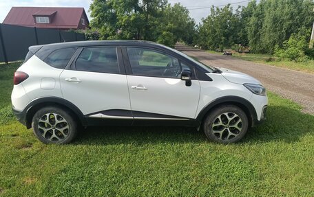 Renault Kaptur I рестайлинг, 2017 год, 1 200 000 рублей, 3 фотография