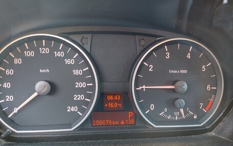 BMW 1 серия, 2010 год, 580 000 рублей, 2 фотография