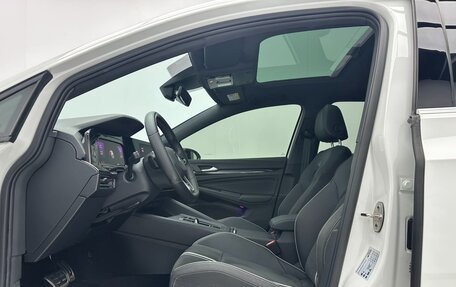 Volkswagen Golf VIII, 2023 год, 1 520 000 рублей, 13 фотография