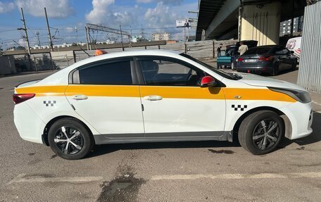 KIA Rio IV, 2018 год, 670 000 рублей, 5 фотография