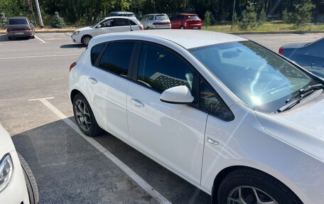 Opel Astra J, 2012 год, 750 000 рублей, 1 фотография