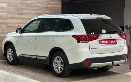 Mitsubishi Outlander III рестайлинг 3, 2015 год, 1 550 000 рублей, 8 фотография