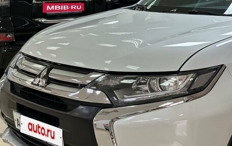 Mitsubishi Outlander III рестайлинг 3, 2015 год, 1 550 000 рублей, 6 фотография