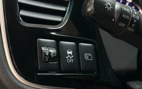 Mitsubishi Outlander III рестайлинг 3, 2015 год, 1 550 000 рублей, 29 фотография