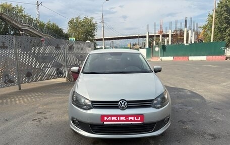 Volkswagen Polo VI (EU Market), 2012 год, 970 000 рублей, 2 фотография