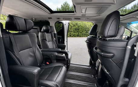 Toyota Vellfire II, 2019 год, 4 490 000 рублей, 7 фотография