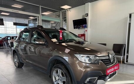 Renault Sandero II рестайлинг, 2022 год, 1 199 000 рублей, 2 фотография