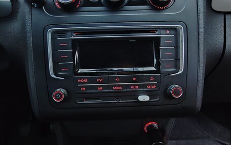 Volkswagen Touran III, 2011 год, 790 000 рублей, 14 фотография