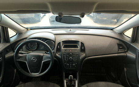 Opel Astra J, 2012 год, 590 000 рублей, 18 фотография