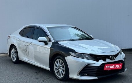 Toyota Camry, 2021 год, 1 500 000 рублей, 3 фотография