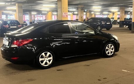 Hyundai Solaris II рестайлинг, 2011 год, 650 000 рублей, 1 фотография