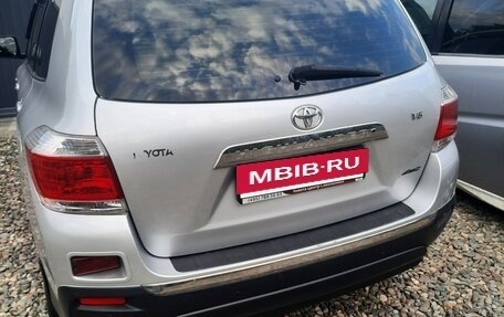 Toyota Highlander III, 2013 год, 2 100 000 рублей, 5 фотография