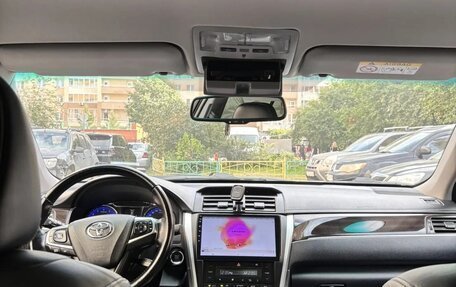 Toyota Camry, 2016 год, 2 100 000 рублей, 12 фотография