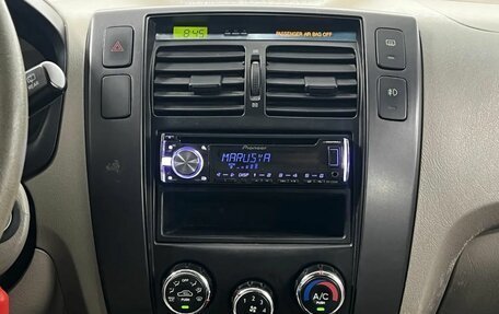 Hyundai Tucson III, 2005 год, 675 000 рублей, 17 фотография