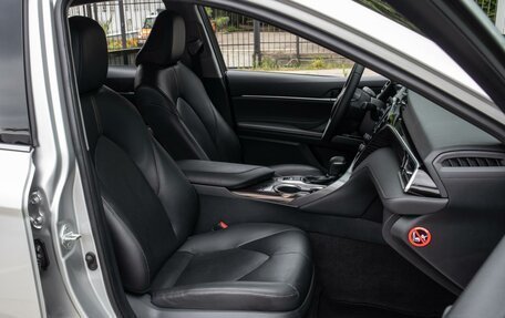 Toyota Camry, 2019 год, 3 099 000 рублей, 8 фотография