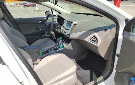Chevrolet Cruze II, 2017 год, 970 000 рублей, 6 фотография
