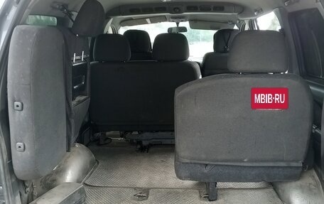 Hyundai H-1 II рестайлинг, 2002 год, 400 000 рублей, 11 фотография