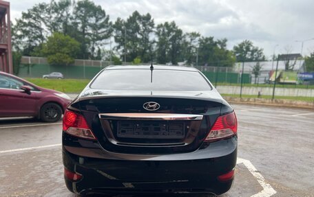 Hyundai Solaris II рестайлинг, 2011 год, 650 000 рублей, 2 фотография